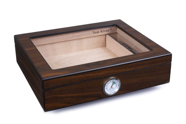 Хьюмидор Tom River со стеклом на 30 сигар, Орех 561-132