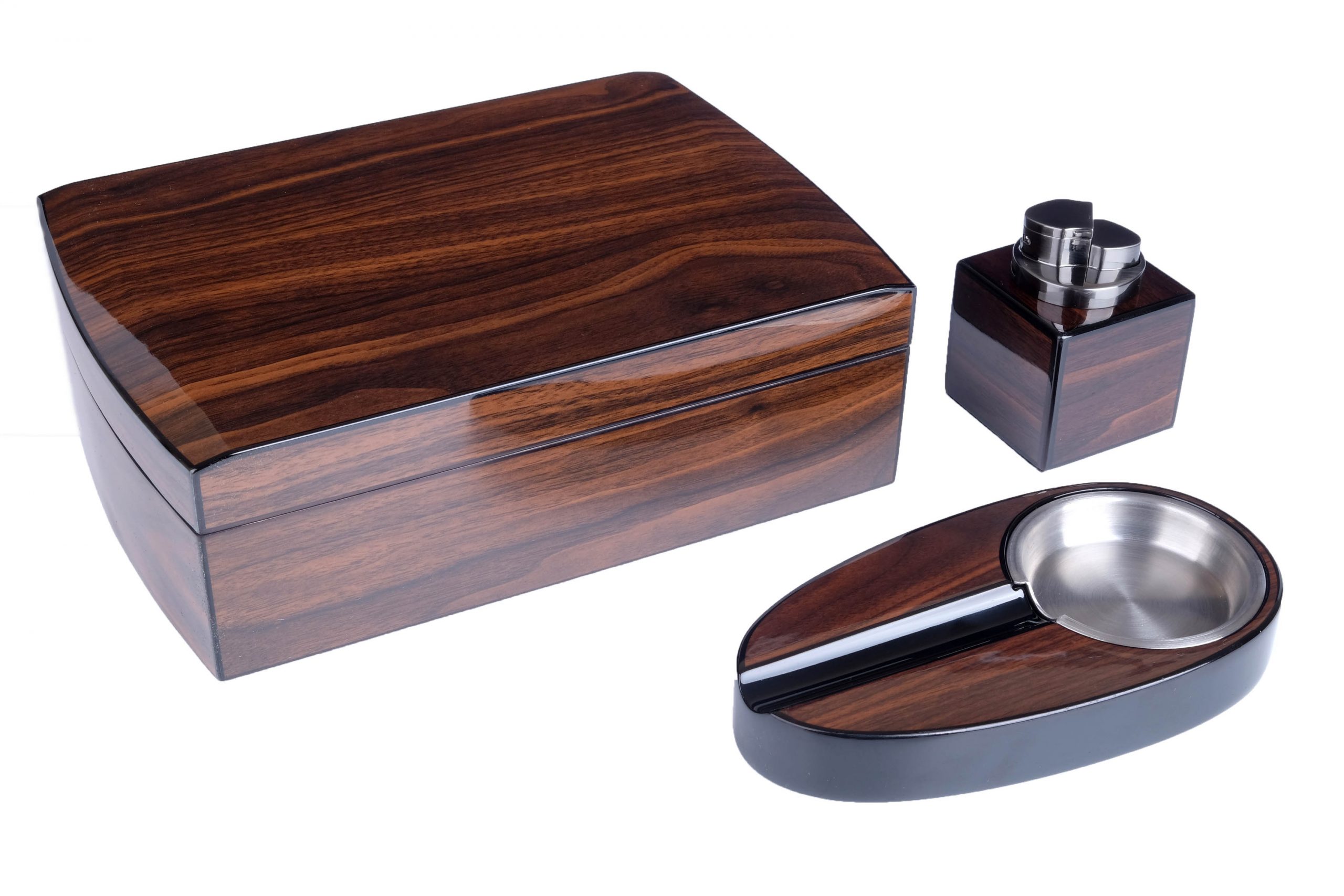 Хьюмидор Tom River с подарочным набором на 30 сигар, Орех 569-144