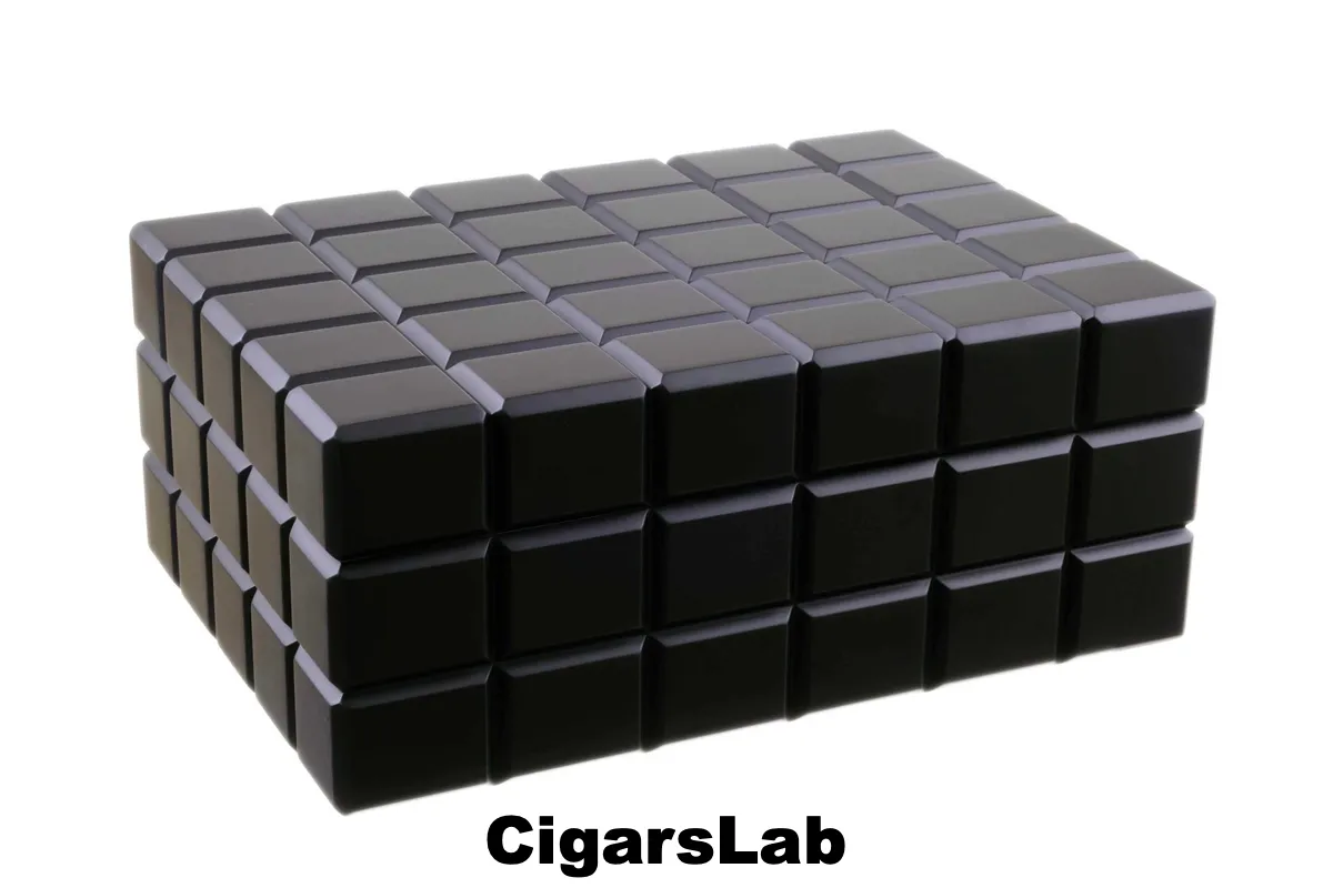 Хьюмидор Colibri Heritage на 80 сигар, Черный лак