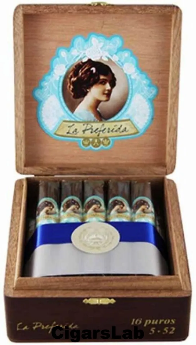 La Preferida №452 Petit Robusto