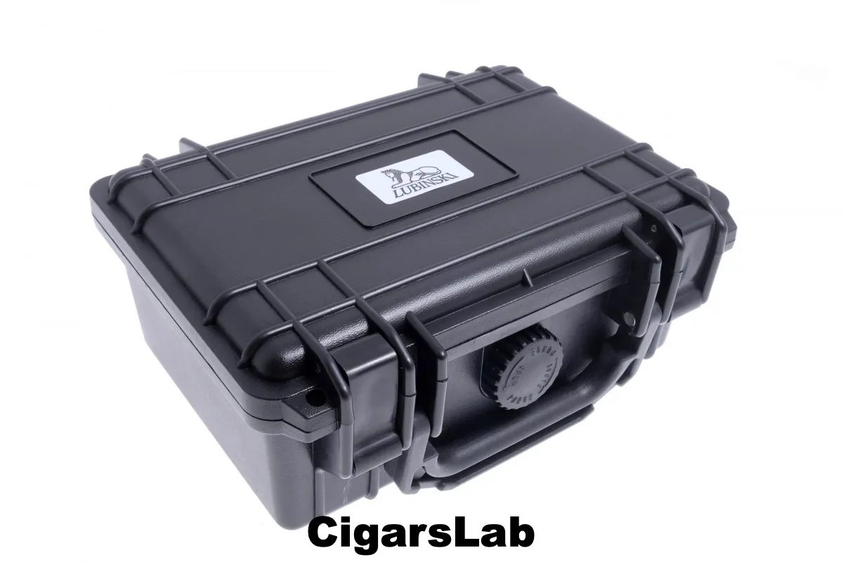 Хьюмидор Lubinski дорожный на 15 сигар, ударопрочный