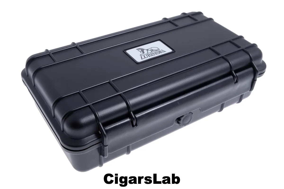 Хьюмидор Lubinski дорожный на 5 сигар, ударопрочный