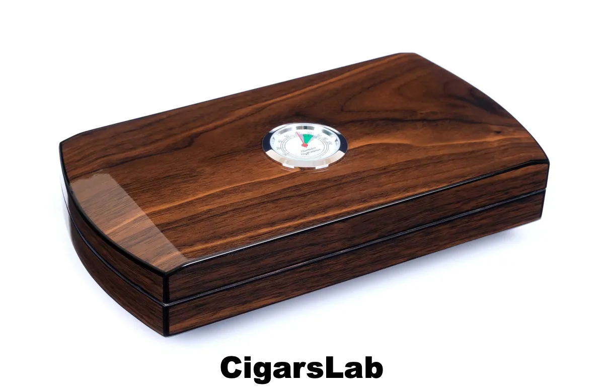 Хьюмидор Lubinski дорожный на 5 сигар, Орех