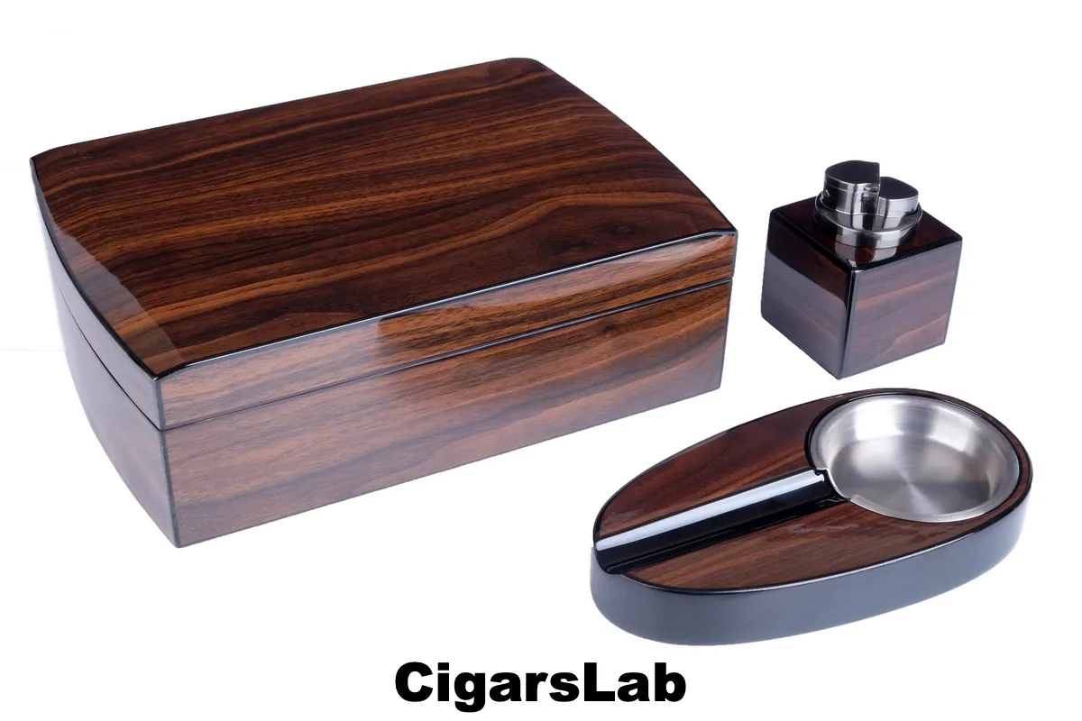 Хьюмидор Tom River с подарочным набором на 30 сигар, Орех 569-144